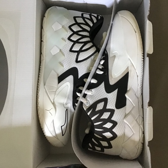 Puma MB1 LaMelo Lo Sneakers - Picture 4 of 6